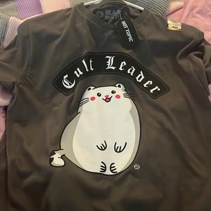 New hot topic t shirt with “cult leader” on the front